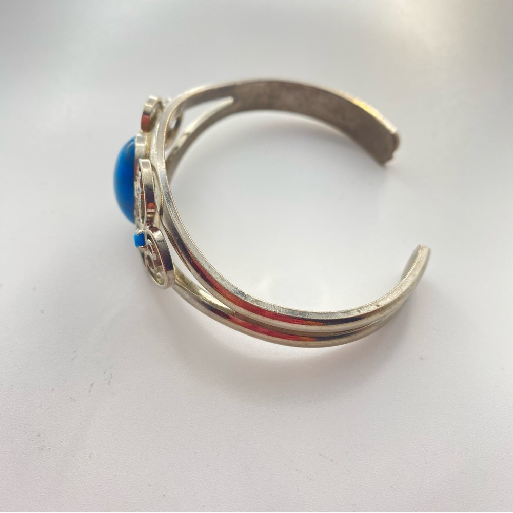 Artisan Silver tone Cuff Bracelet with Blue/Turquoise Cabachon Accents 6.5” - Picture 3 of 10